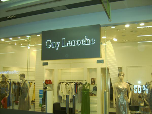   Guy Laroche - 