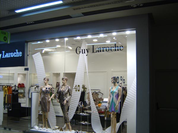    Guy Laroche - 