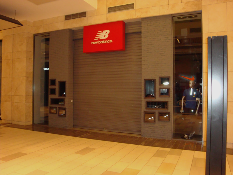 New Balance магазин в The Mall София